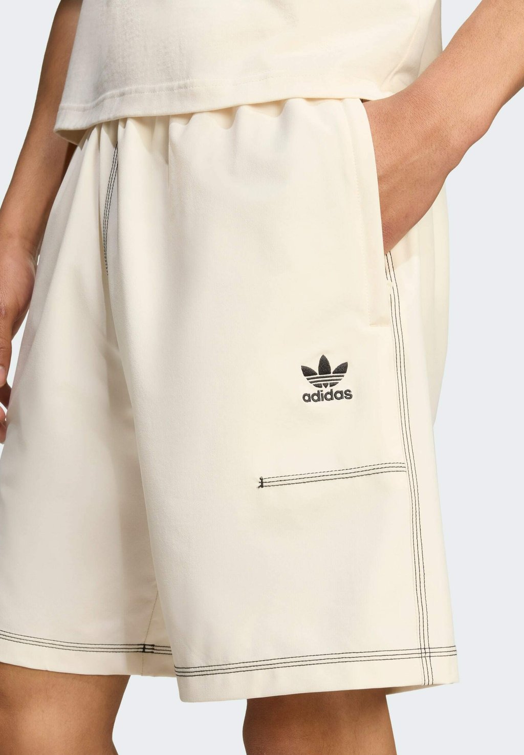 Шорты TREFOIL ESSENTIALS - Tracksuit bottoms Adidas Originals, белый — фото 4