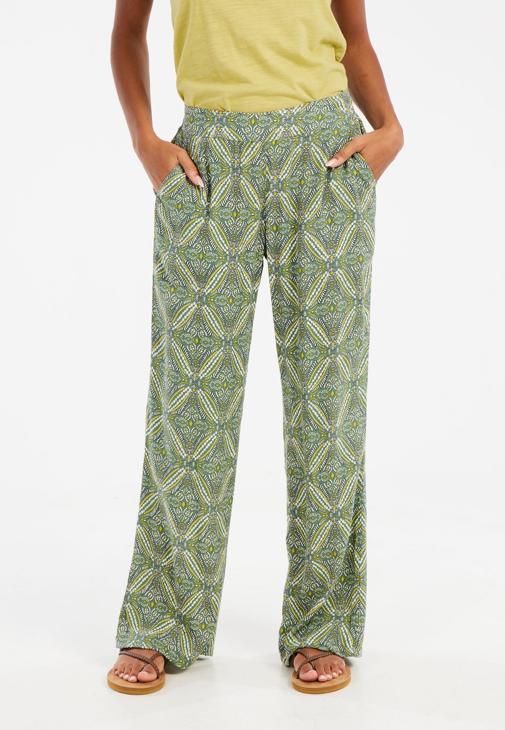 

Брюки Protest, зеленый