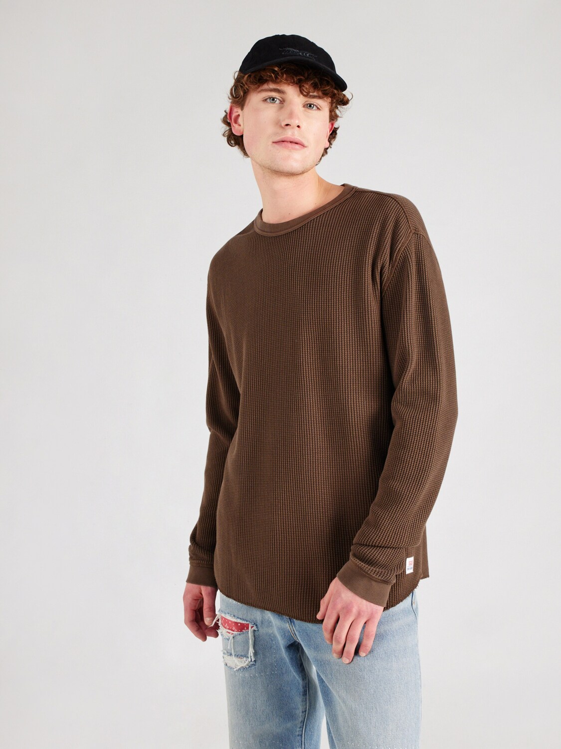 LEVI'S  Футболка 'Long Sleeve Relaxed Thermal Tee' в цвете Brown — фото 3