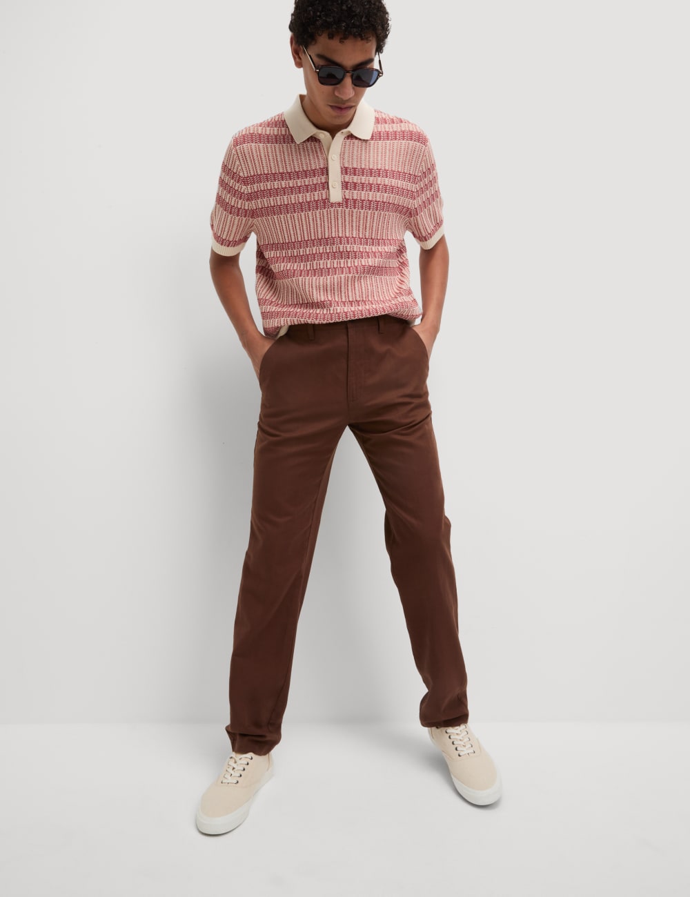 

Брюки-чиносы Regular Fit из льняной смеси Marks & Spencer, цвет Conker