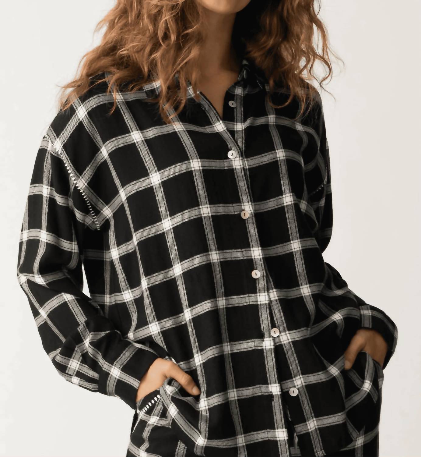 

Женский уютный и шикарный топ в черно-белом цвете PJ Salvage