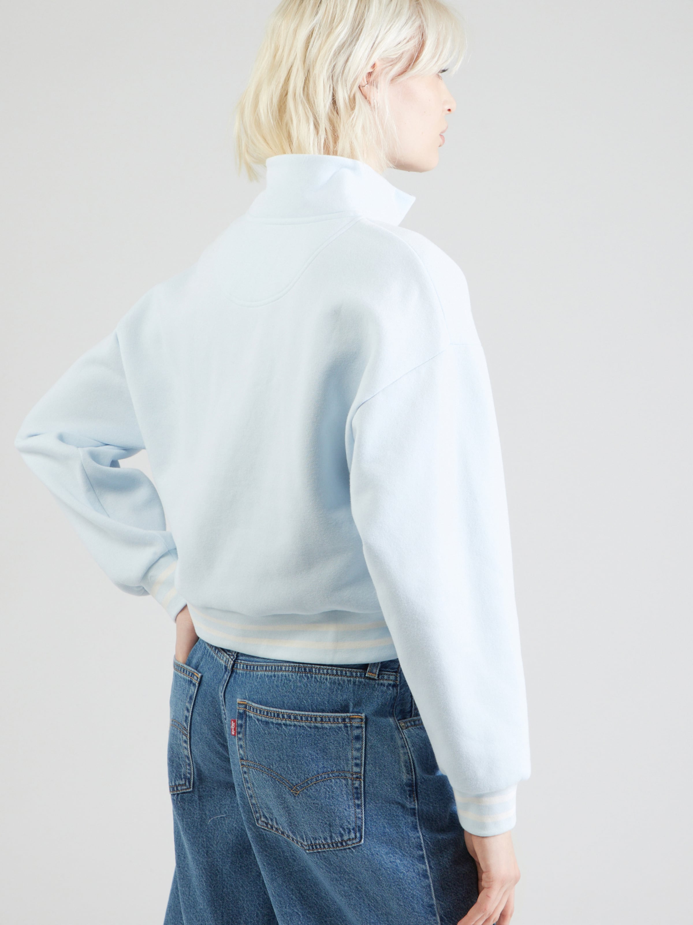 LEVI'S  Свитшот 'Everyday Quarter Zip Sweatshirt' в светло-голубом — фото 4