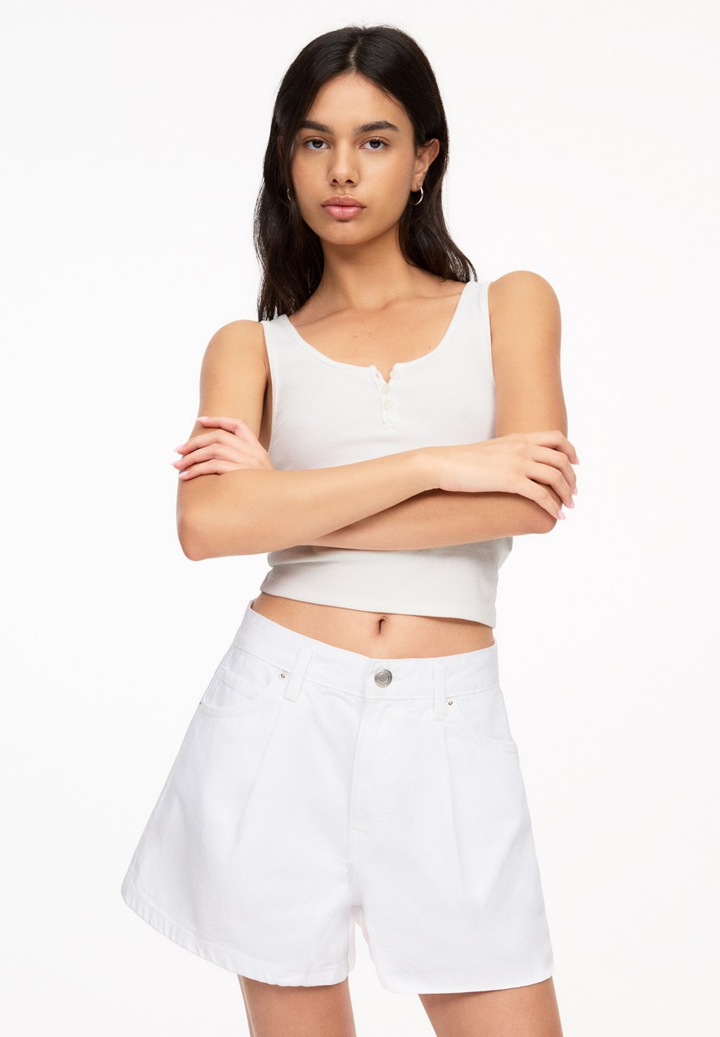 

Джинсовые шорты PULL&BEAR, белый
