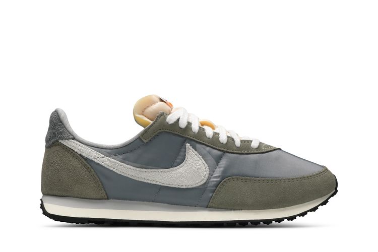 

Кроссовки Waffle Trainer 2 SE 'Mountain White', серый