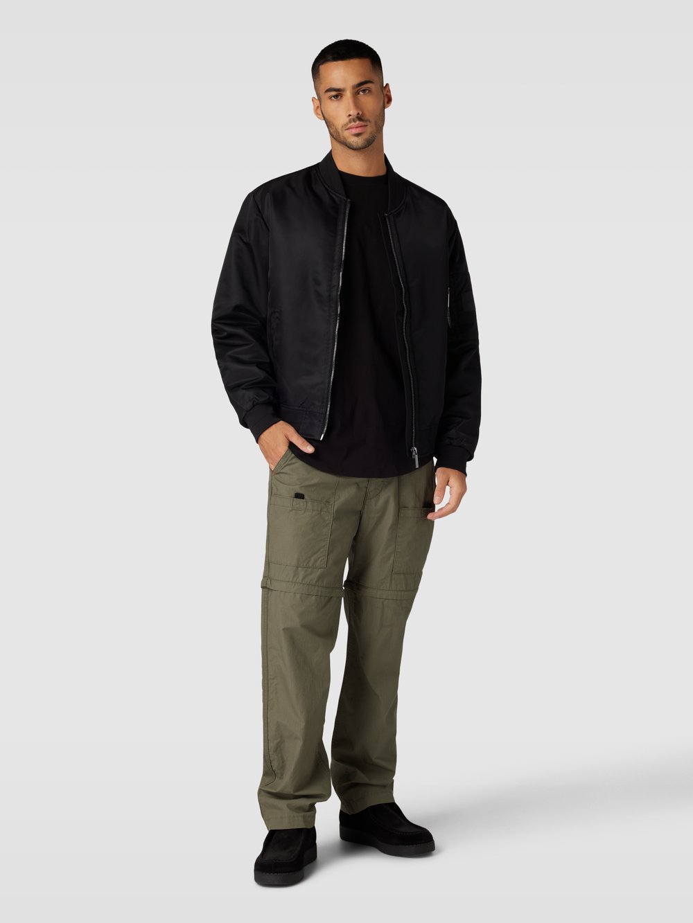 

Брюки с поясом Levi's, оливковый