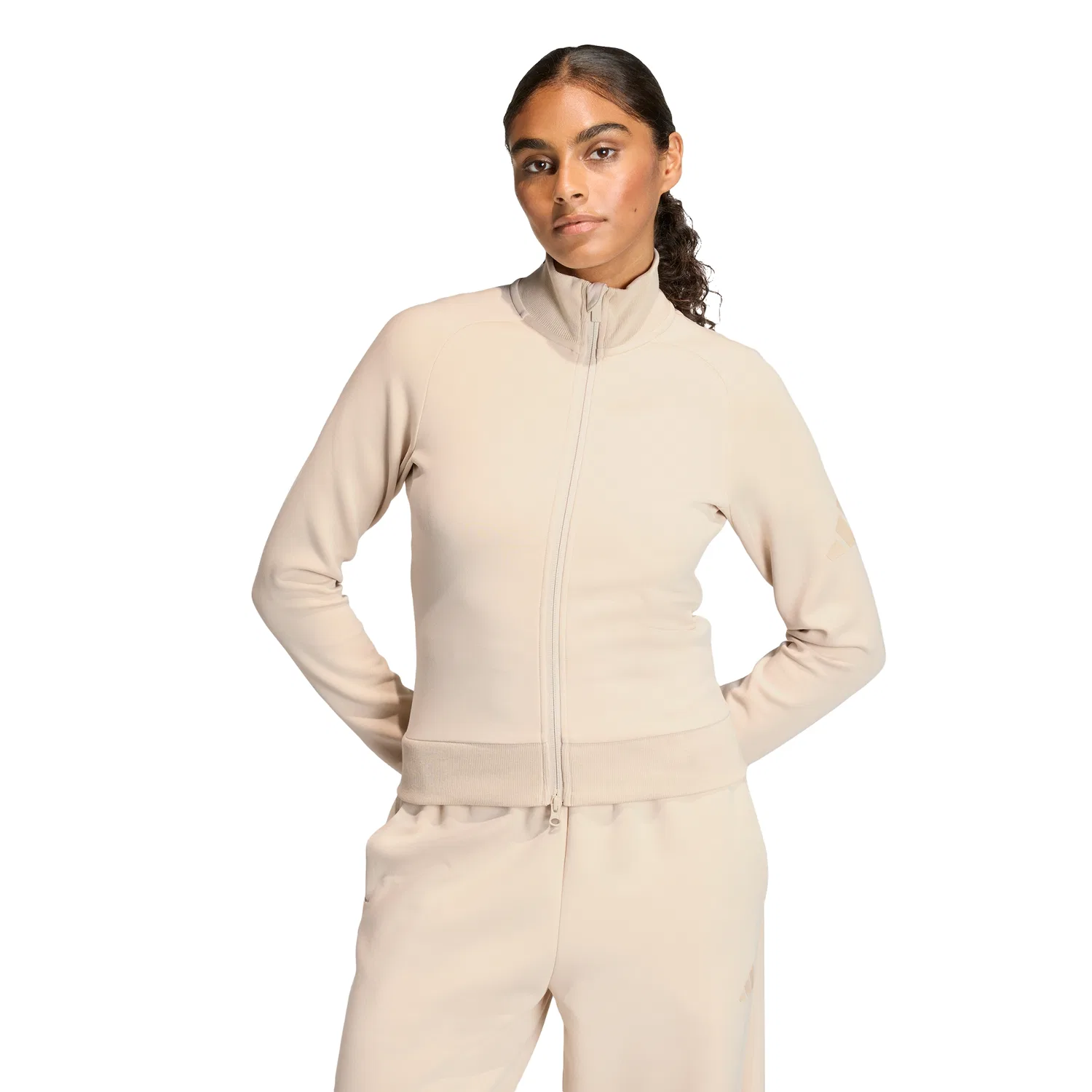 Женская приталенная спортивная куртка Soft Luxe Crystal Linen от Adidas — фото 4