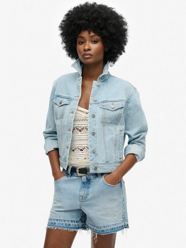 

Украшенная джинсовая куртка Superdry, цвет Echo Light Vintage