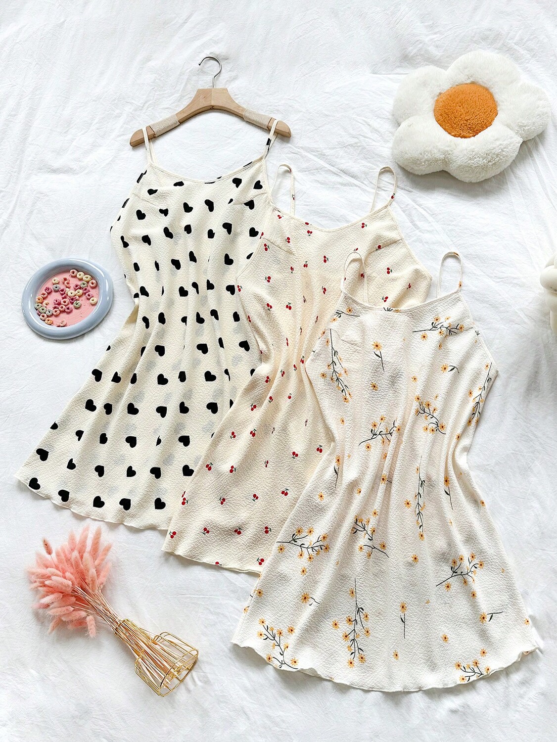 

Женская пижама специального размера, узор в виде сердечек, вишни и цветов, одинарный бретель, кремовый/бежевый