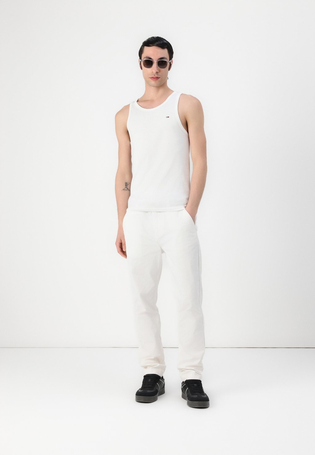 

Майка SLIM FLAG TANK 3 PACK Tommy Jeans, черный