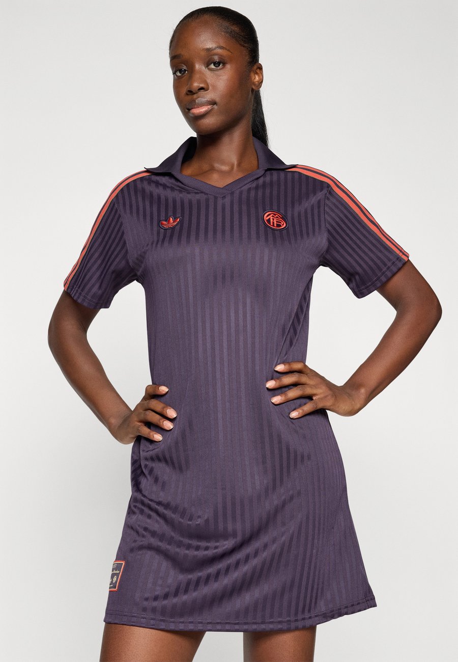 Платье Adidas Originals FC BAYERN MUNICH ICON DRESS, Aurora Black/Black — фото 4
