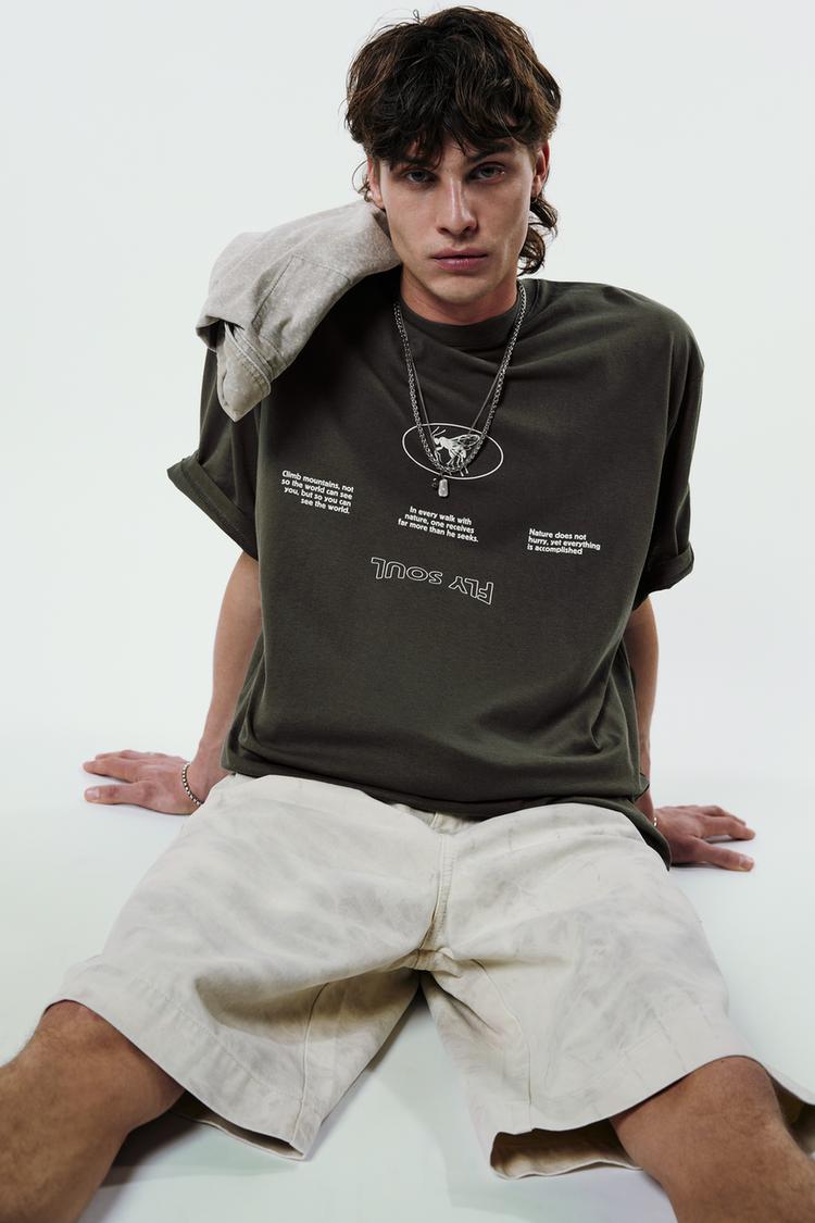 

Футболка с коротким рукавом и принтом Pull And Bear, зеленый