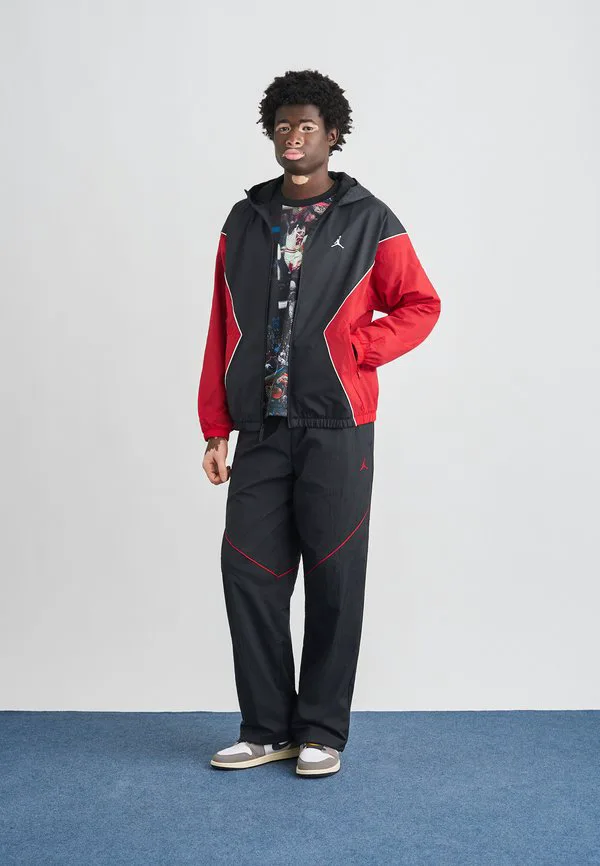 Куртка для активного отдыха на открытом воздухе Jordan, Black/Gym Red/White — фото 2