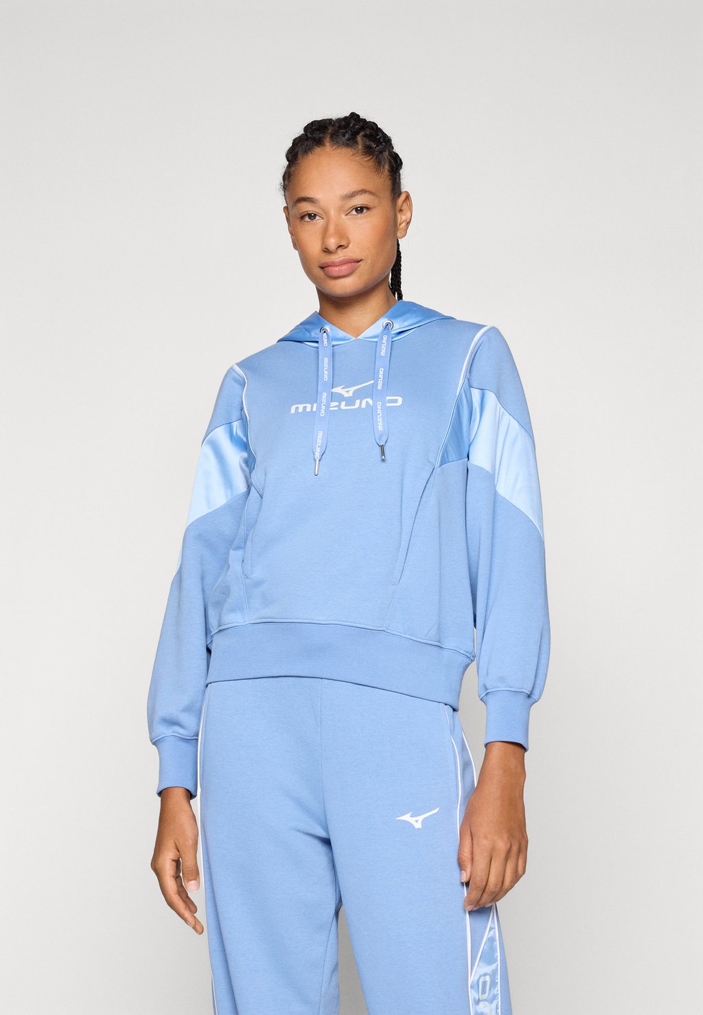 

Толстовка с капюшоном ATHLETICS HOODY Mizuno, синий
