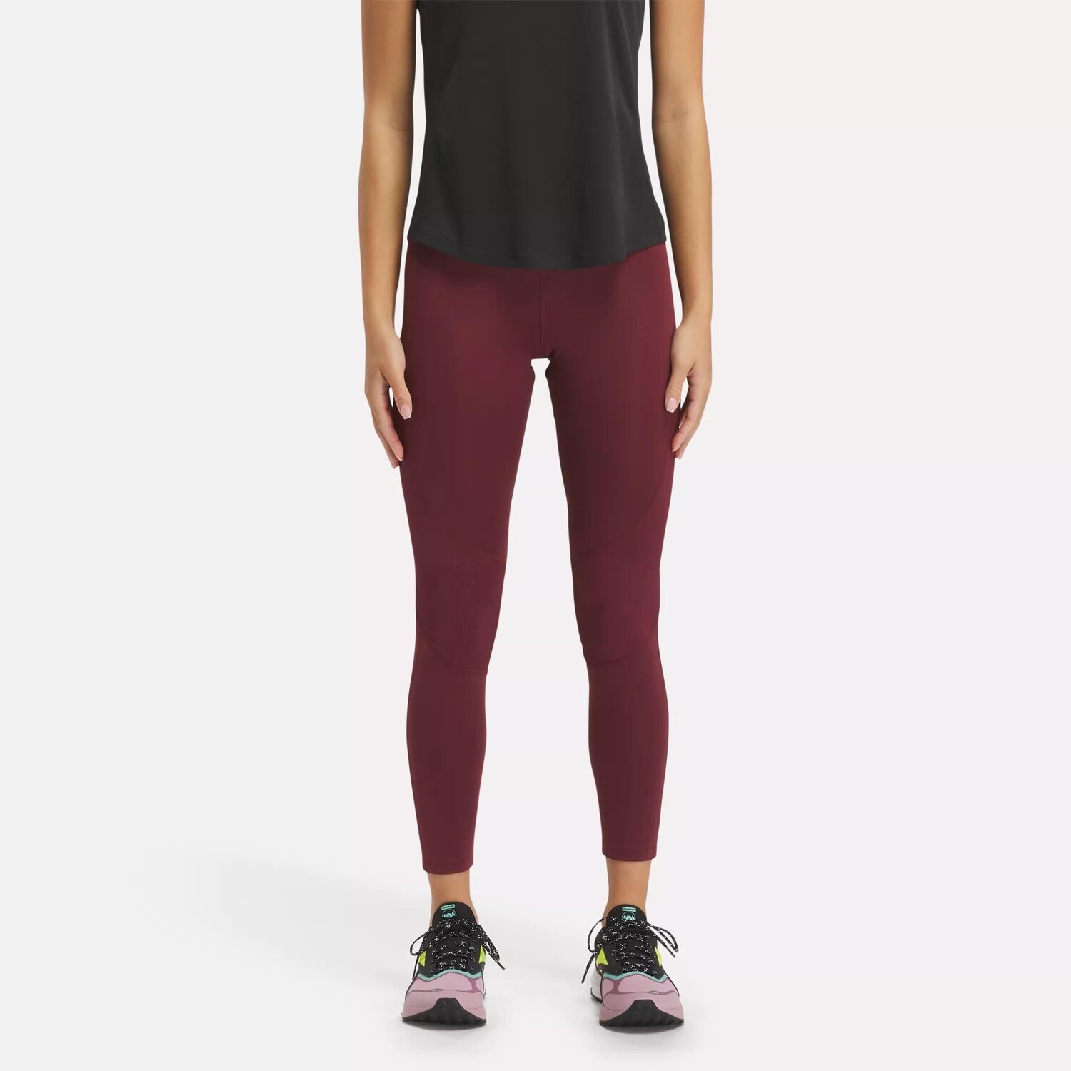 

Леггинсы Run Vector Reebok, цвет Classic Maroon