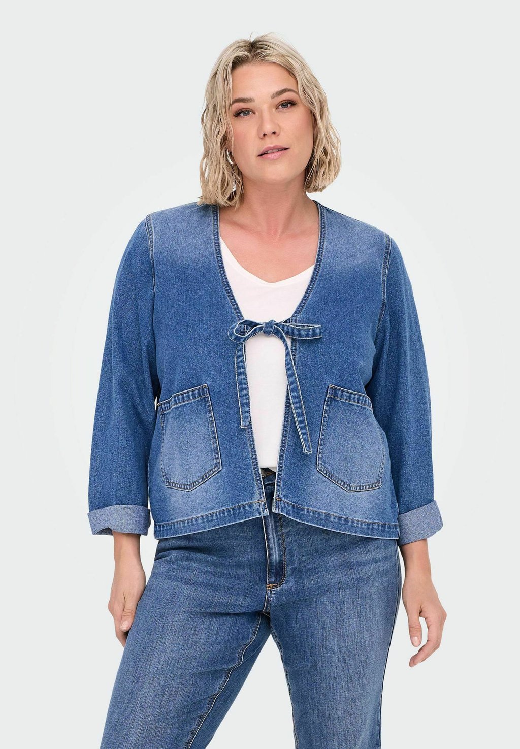 

Джинсовая куртка ONLY Carmakoma, цвет Medium Blue Denim
