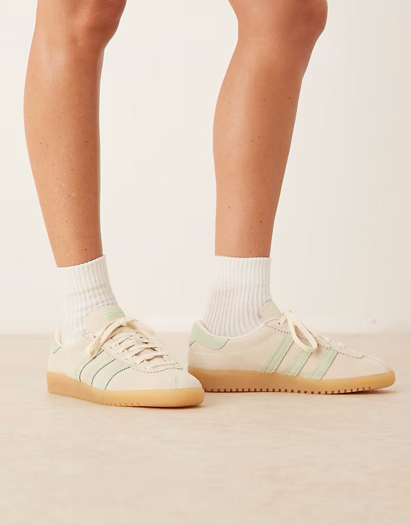 Кроссовки Adidas Originals Bermuda кремового и светло-зеленого цветов