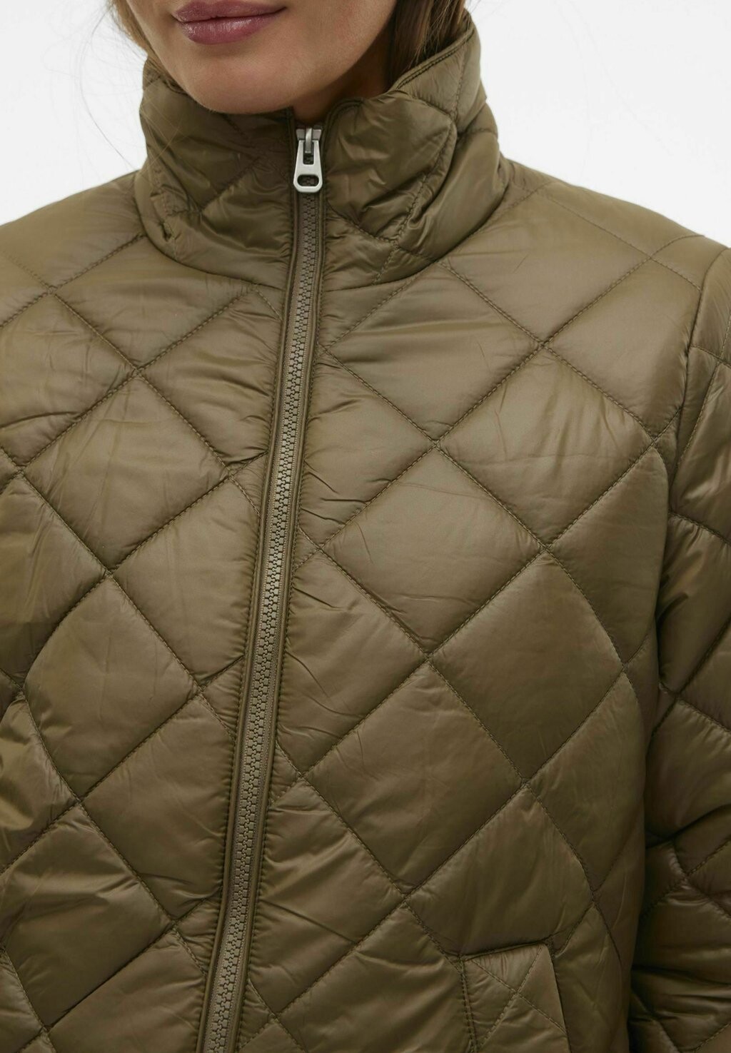 

Зимняя куртка VMSKYLAR Vero Moda, оливковый