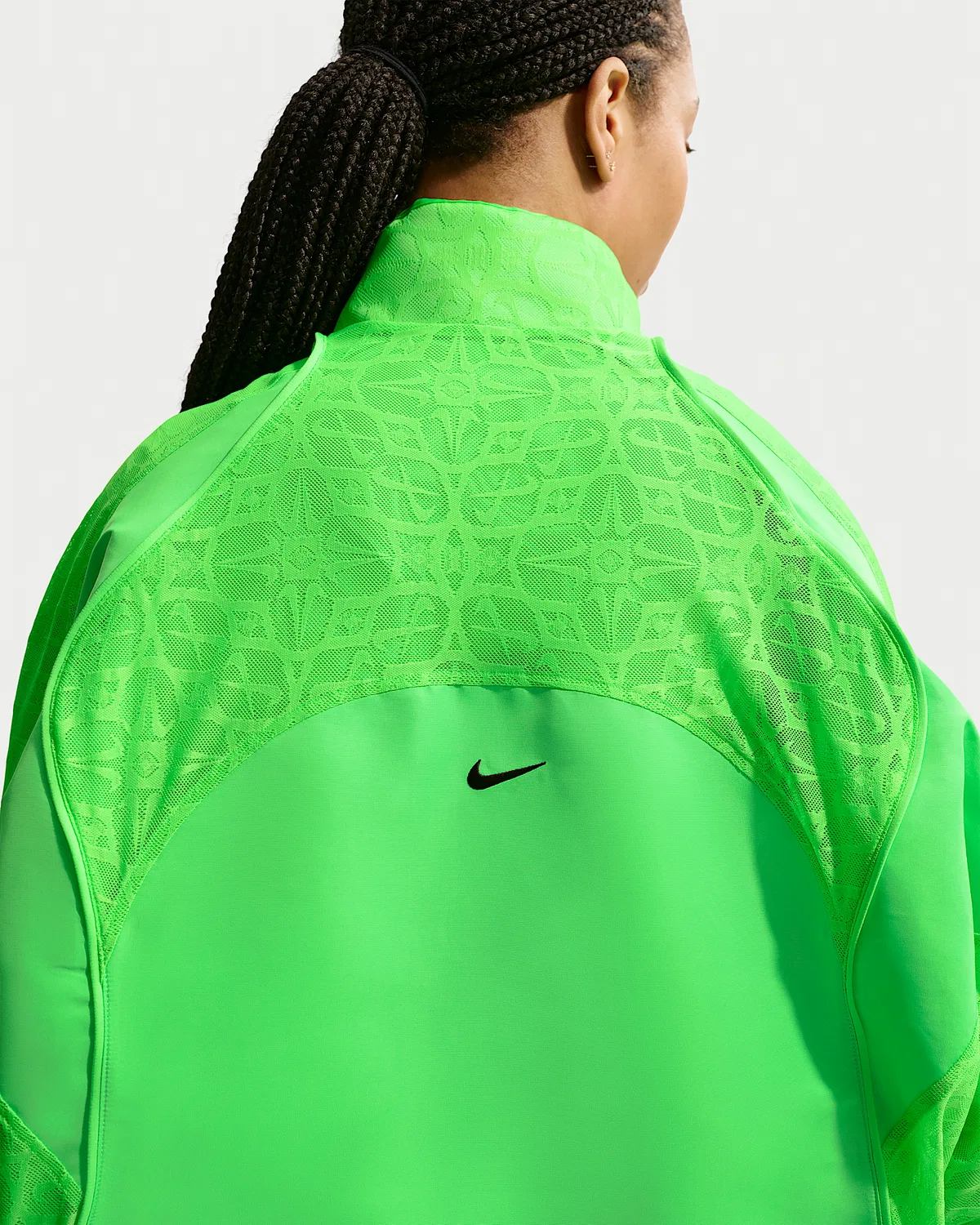 Женская оверсайз кружевная куртка Nike Sportswear, Green Strike/Green Strike/Green Strike/Black — фото 2