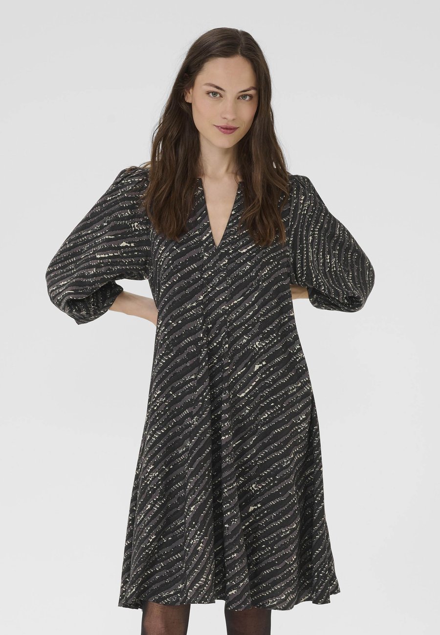 

Платье Karen by Simonsen Day dress, Davina Print/Black