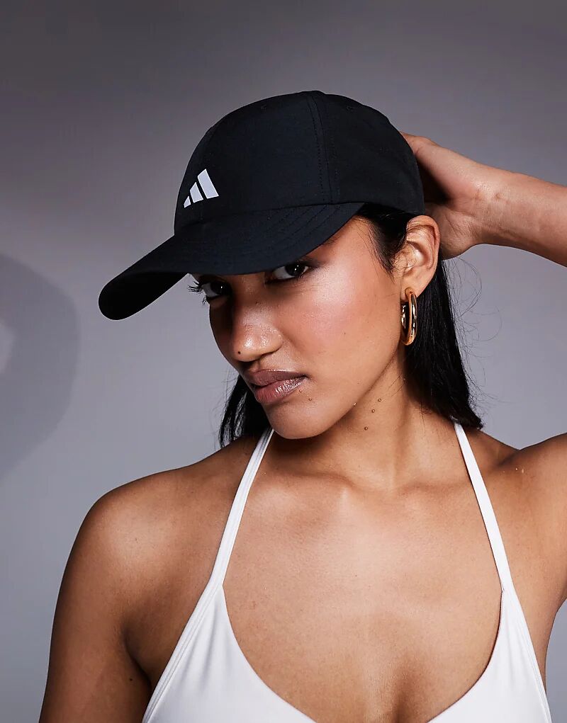 

Кепка для бега Adidas с логотипом в виде трех полос черного цвета