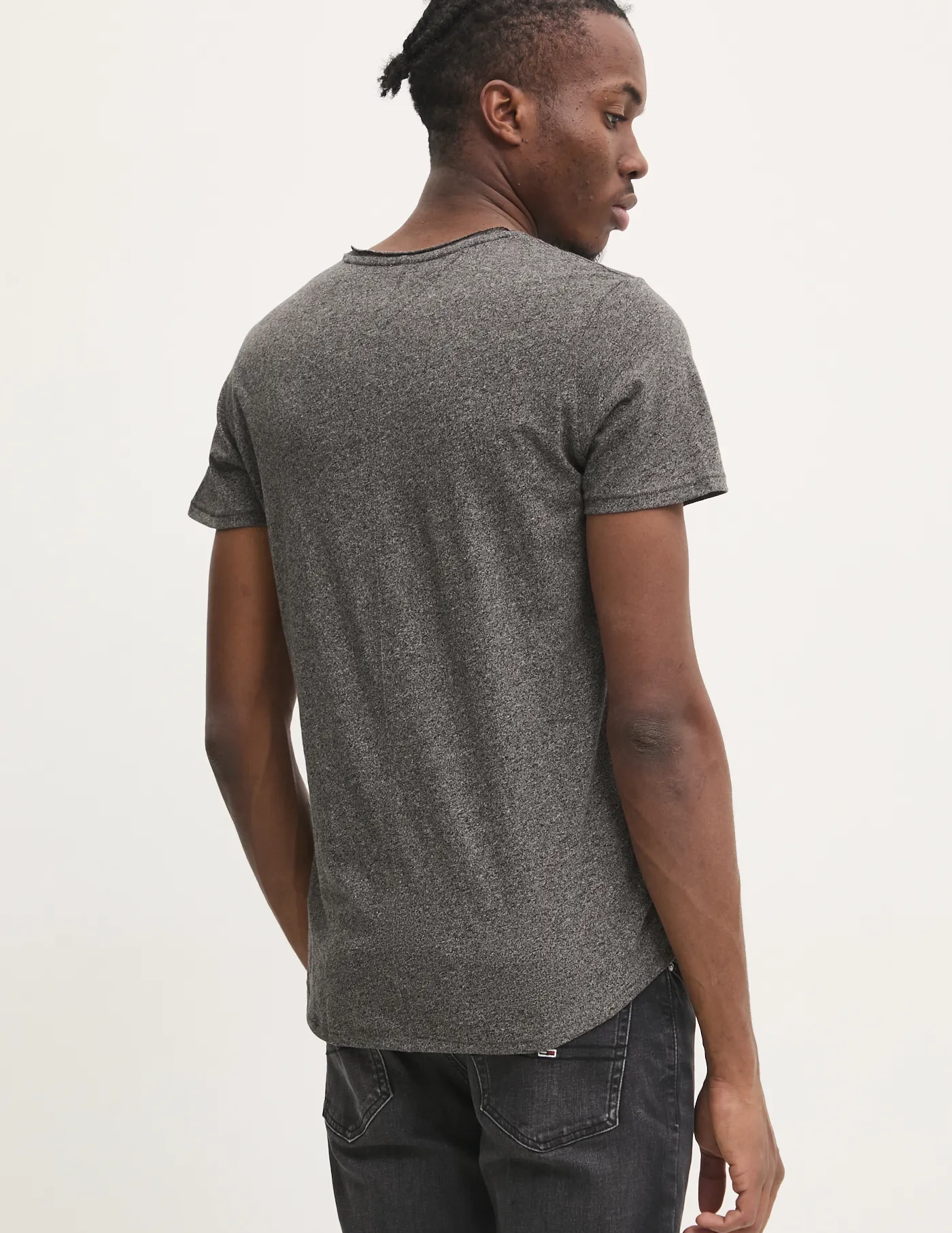 

Футболка Tommy Jeans, серый