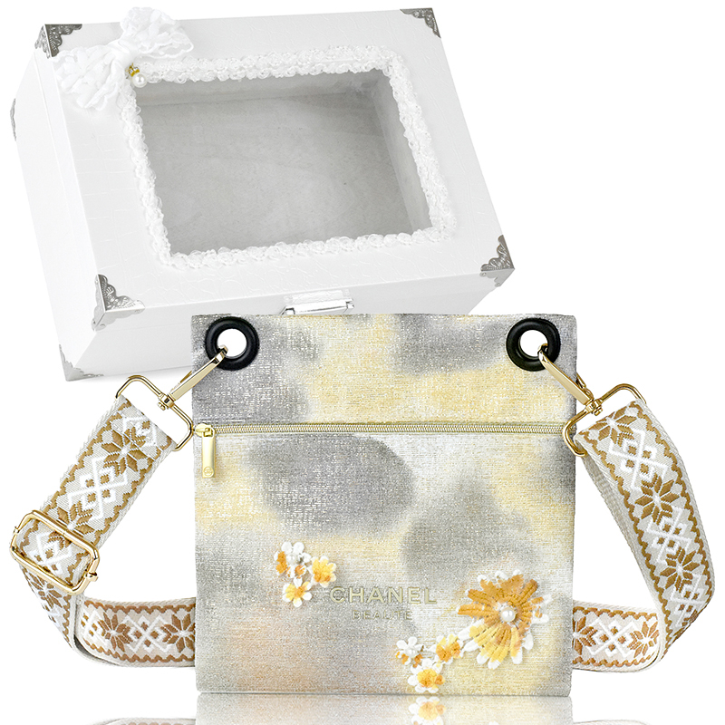 

Косметички и косметички для женщин Chanel, camellia blossom-белый box