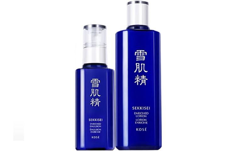 

Набор классического лосьона XUEJIJING для увлажнения и питания кожи 200мл+140мл/140мл+200мл+80г SEKKISEI