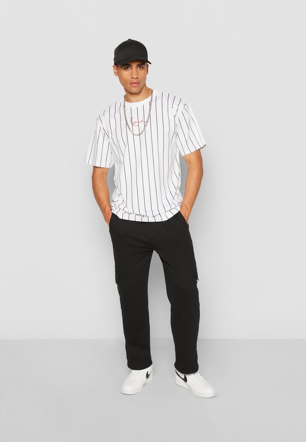 

Футболка с принтом SMALL SIGNATURE PINSTRIPE Karl Kani, белый