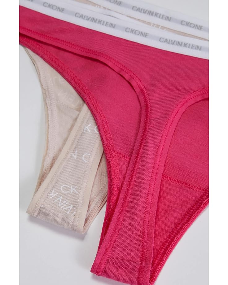 

Стринги Calvin Klein One Cotton 2-Pack Thong, цвет Raspberry Sorbet/Caution Logo/Beechwood