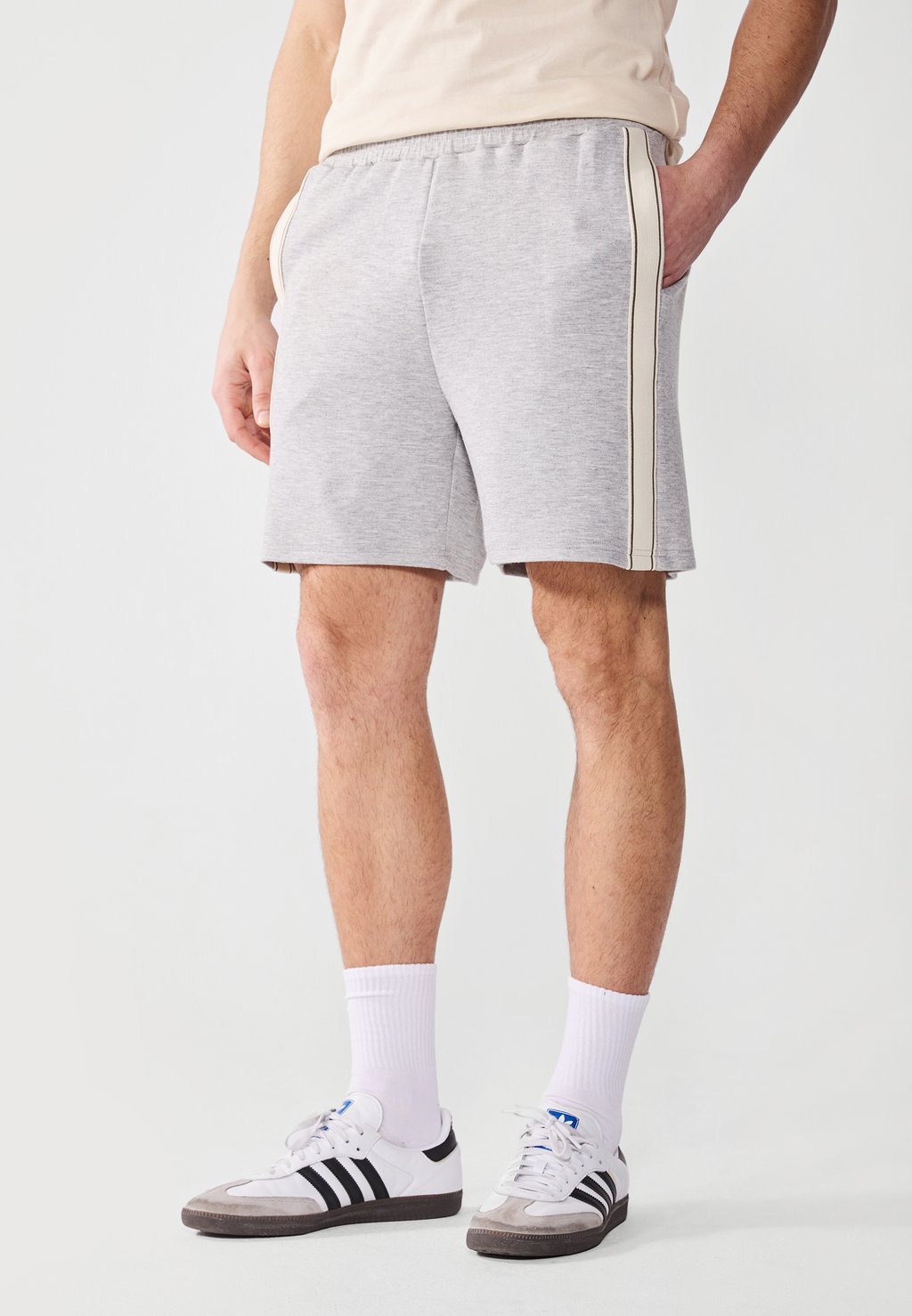 

Шорты Tracksuit bottoms Pier One, светло-серый