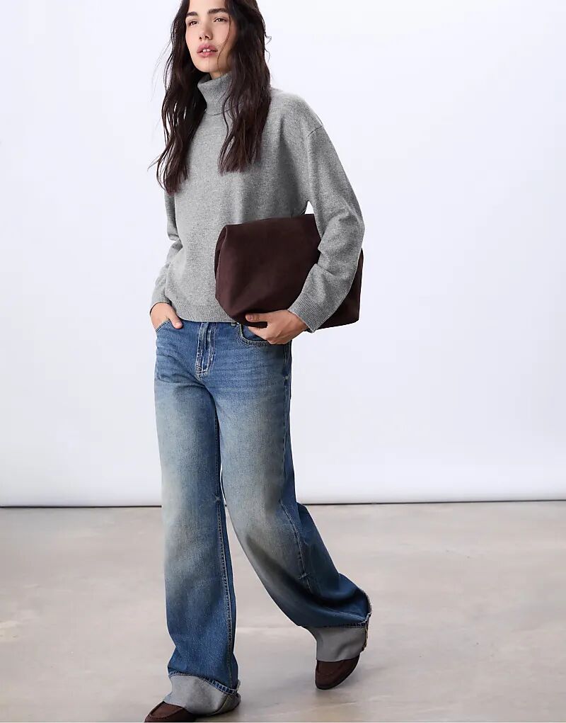 

Базовый свитер Stradivarius с высоким воротом темно-серого цвета