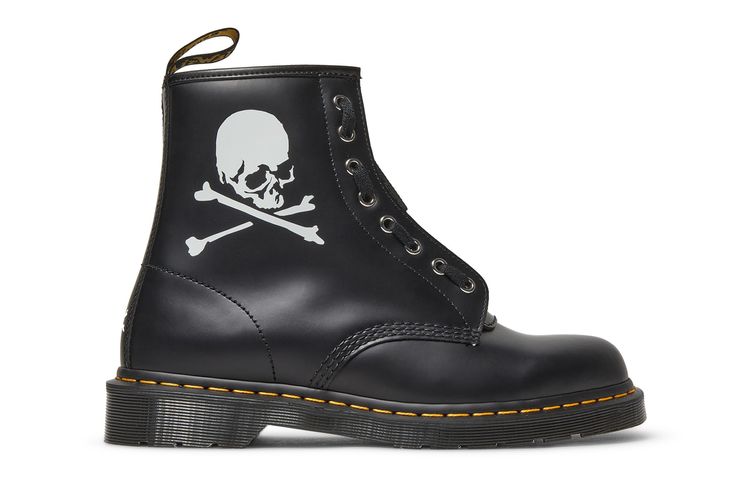 

Ботинки Dr. Martens Mastermind World x 1460 Leather Boots Black Skull, черный