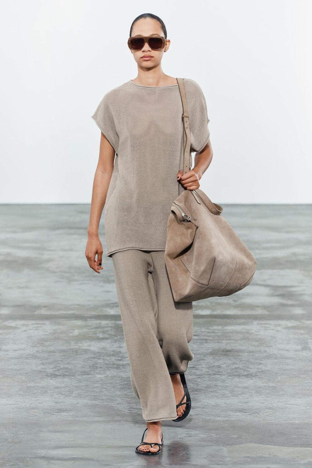 

Трикотажные брюки с отворотами ZARA, цвет sand/marl