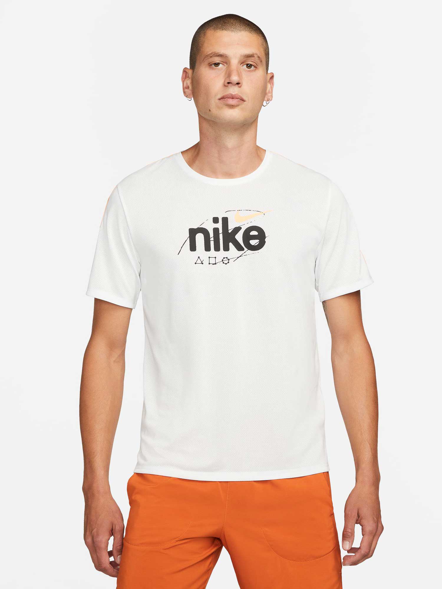 

Футболка Nike M NK DF MILER SS DYE, белый