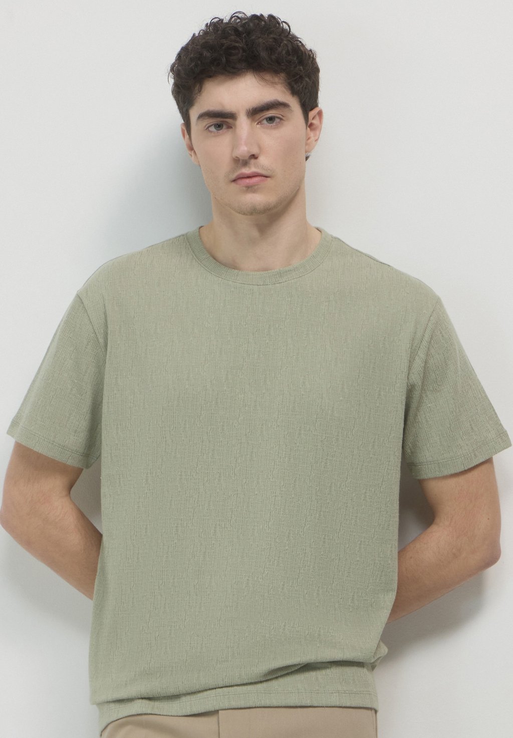 

Базовая футболка GOFFRATO Calliope, светло-зеленый