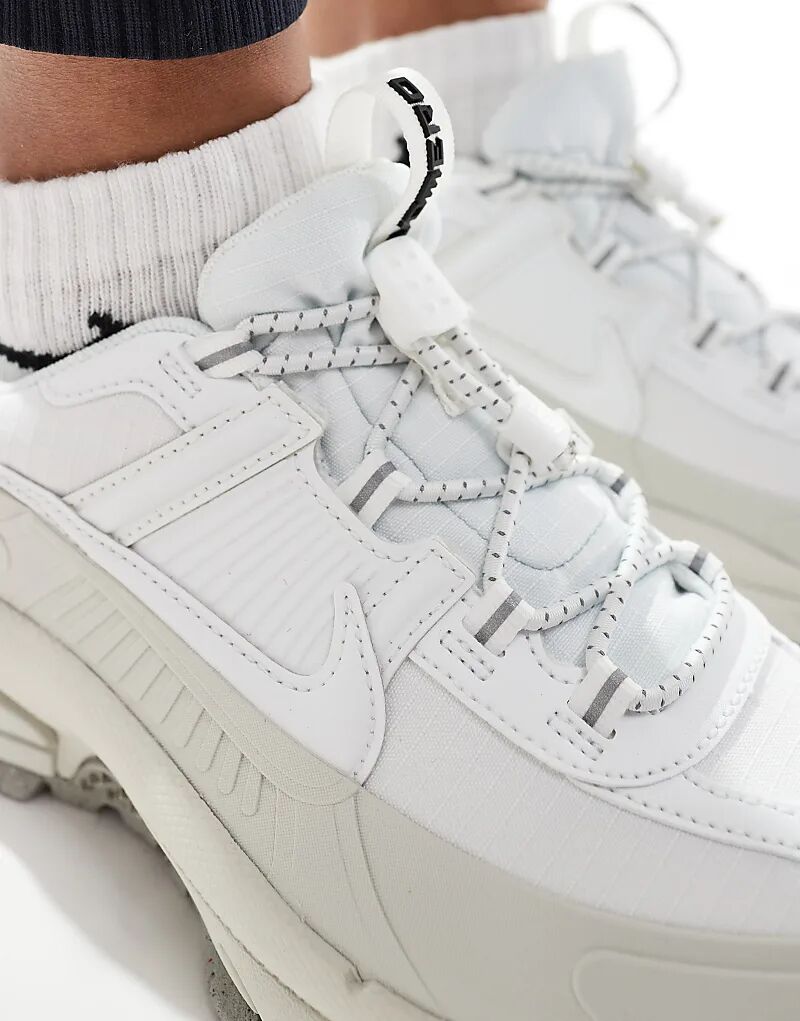 Кроссовки Zoom Vomero 5 Roam белого и серого цвета Nike — фото 3