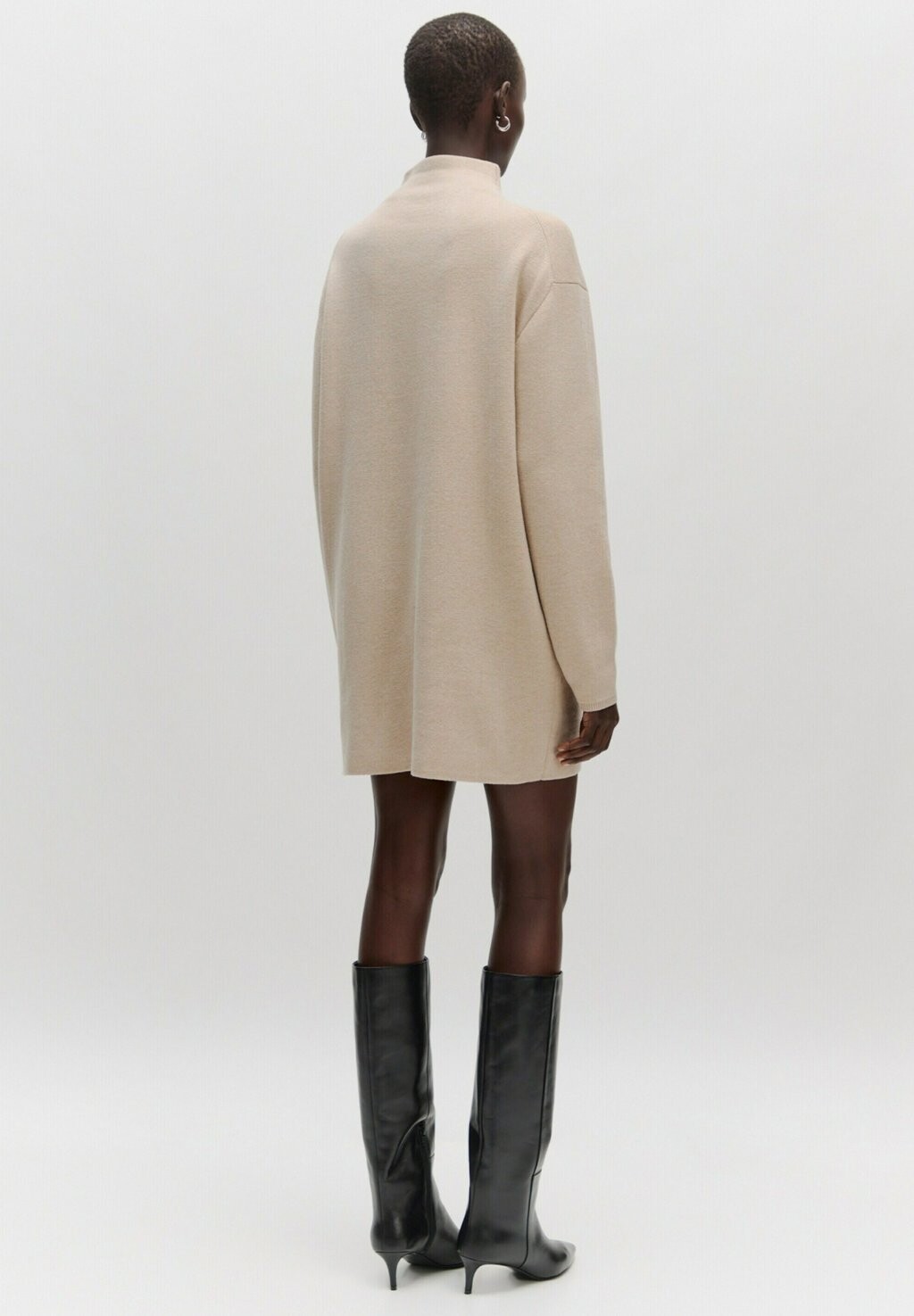 

Платье-джемпер OLA EDITED, бежевый