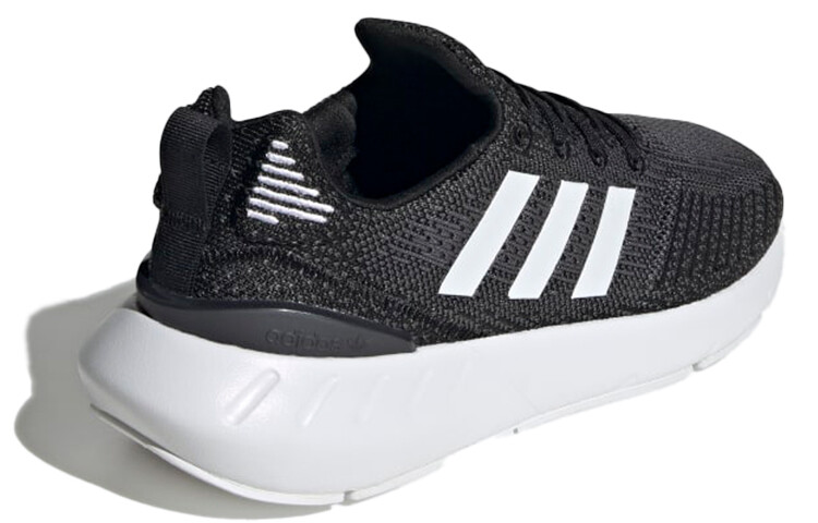 Adidas originals Swift Run 22 Кроссовки женские — фото 3