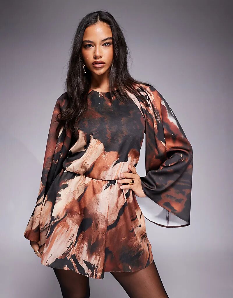 

Атласный комбинезон с длинными рукавами и высоким воротом ASOS DESIGN с темным абстрактным принтом