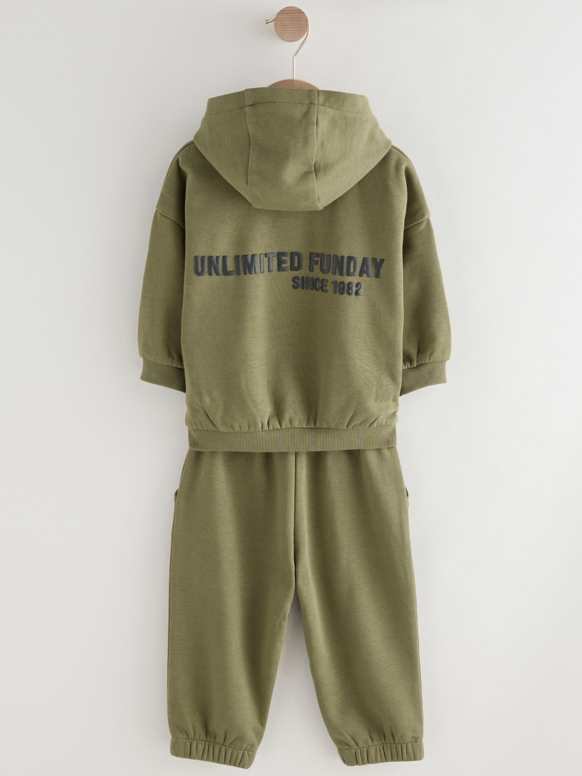 

Next Набор в цвете Khaki