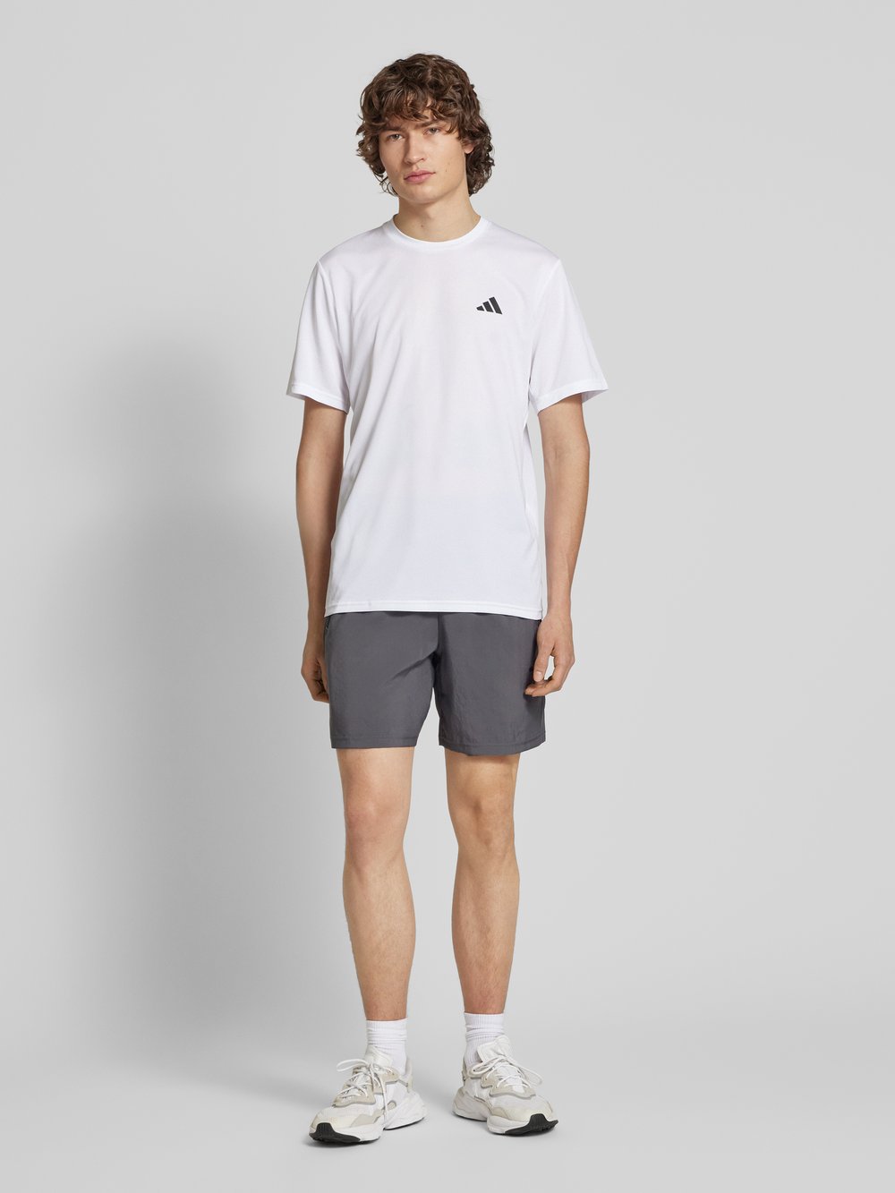 

Футболка с этикеткой Adidas Training, белый