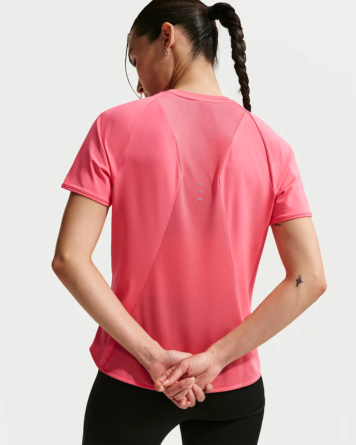 Женский топ для бега с коротким рукавом Dri-FIT Nike Swift, Sea Coral — фото 2