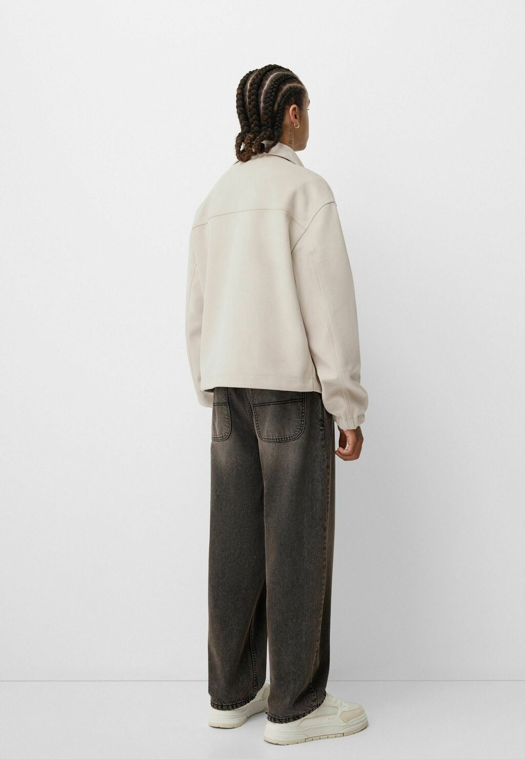 

Легкая куртка Bershka, цвет Stone