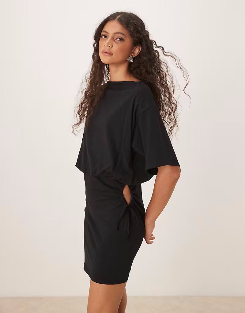 

Свободное мини-платье-футболка ASOS DESIGN с рюшами черного цвета