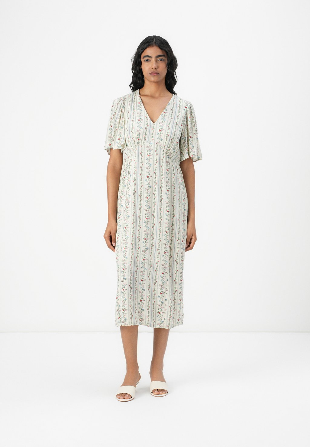 

Повседневное платье PCTAITLYN V NECK DRESS Pieces, кремовый