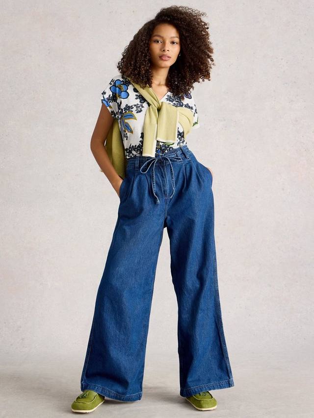 

Футболка Nelly с цветочным принтом и V-образным вырезом White Stuff, White/Multi