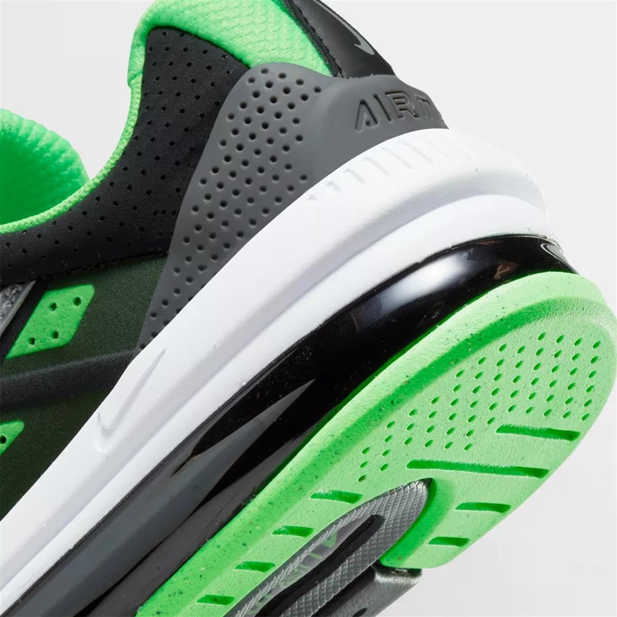Баскетбольные кроссовки Nike Air Max Genome, черный/зеленый/серый — фото 2