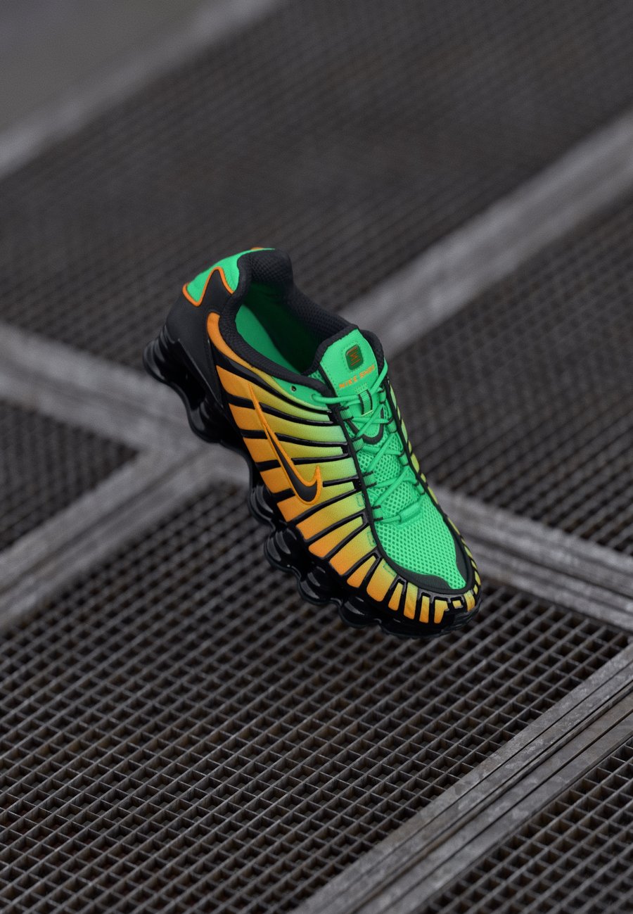 

Кроссовки Nike Sportswear SHOX TL, Green Shock/Black/Bright Ceramic/Black/Green