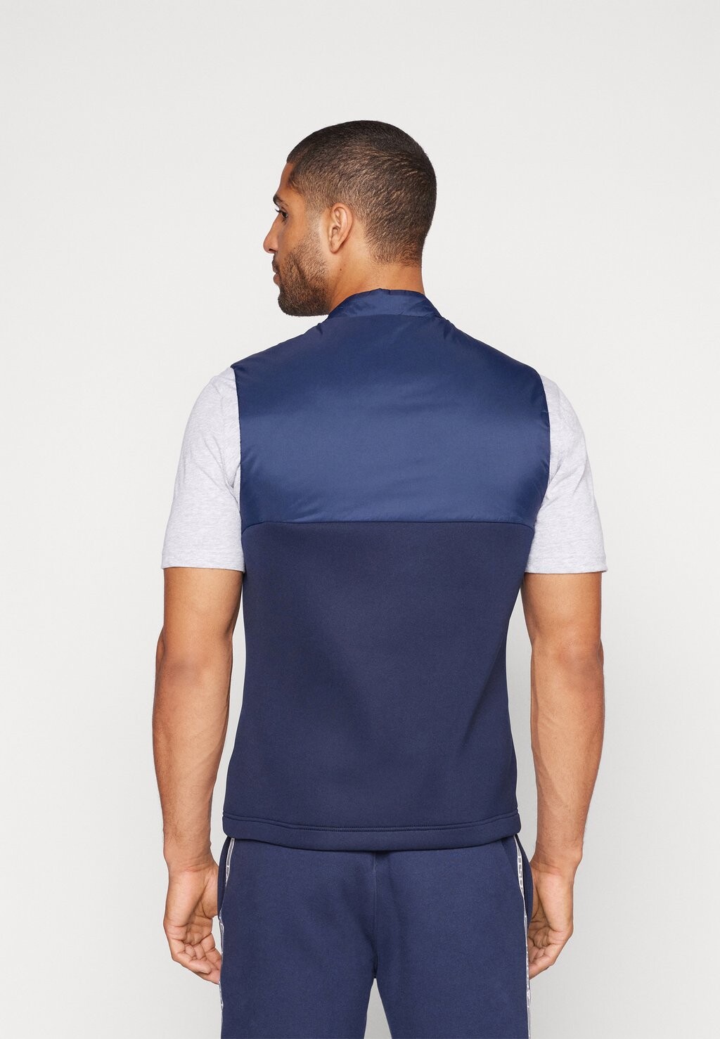 

Жилет VEST ACTIVE Lacoste Sport, темно-синий
