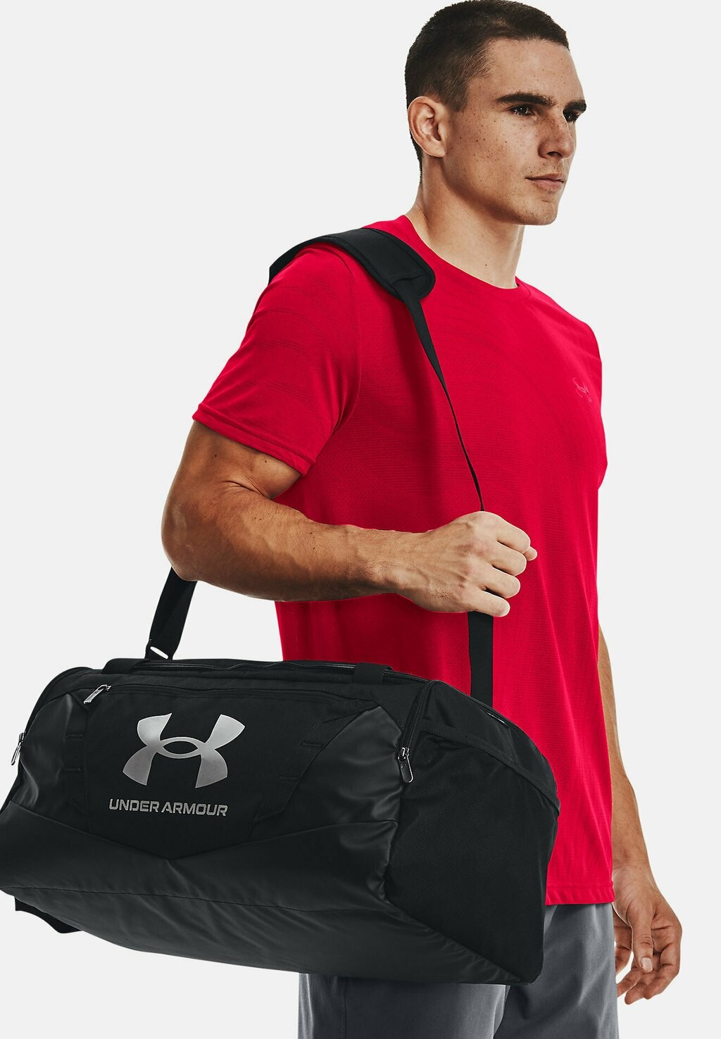 

Спортивная сумка UNDENIABLE Under Armour, черный